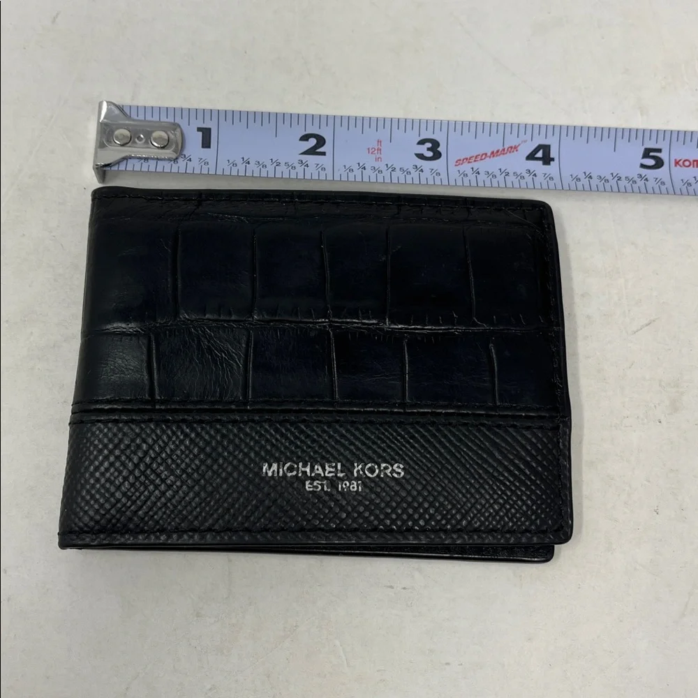 MICHAEL KORS CROC EMBOSSED BLACK LEATHER BI FOLD MENS SLIM WALLET
